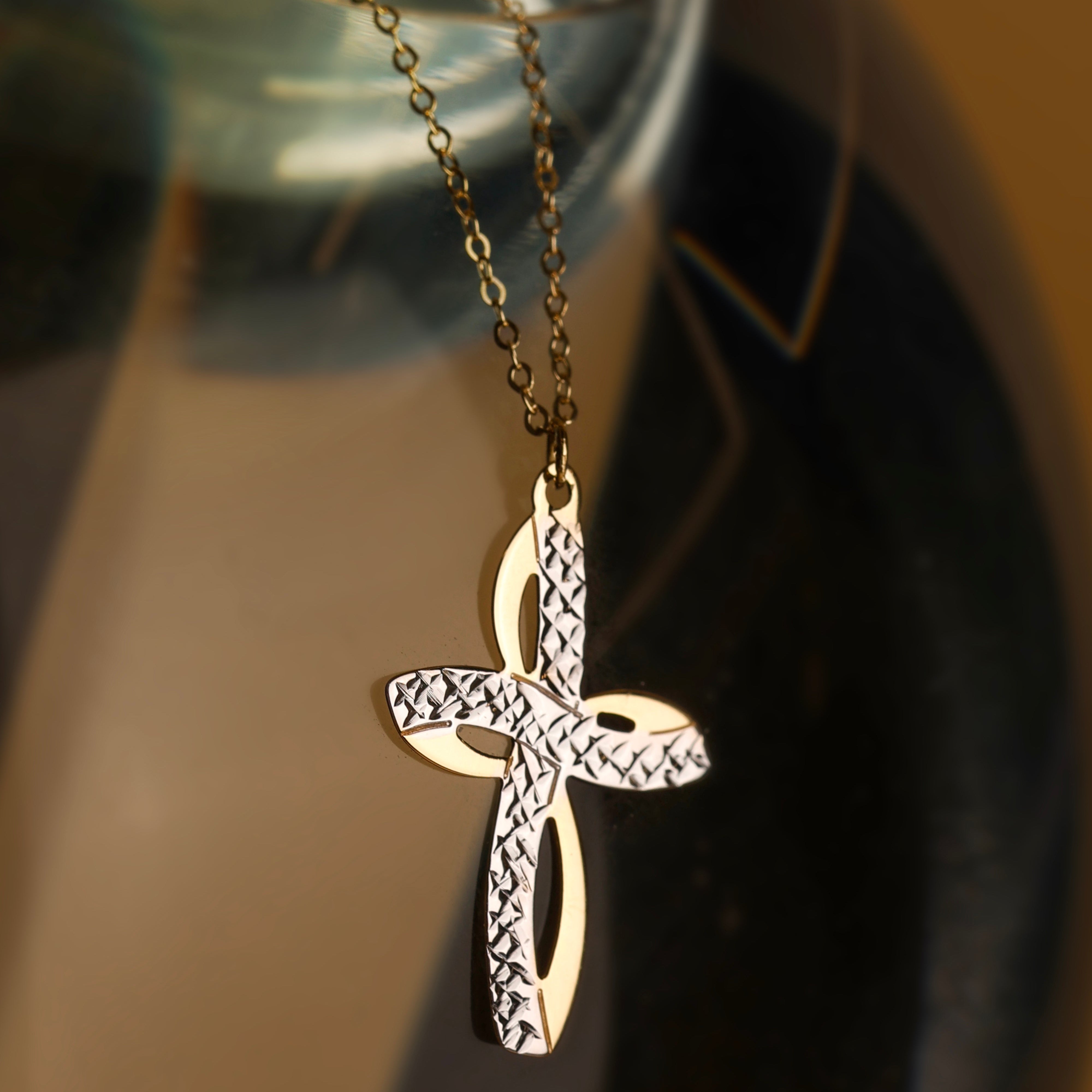 Collana da Donna con Croce Collezione Corpus Lux