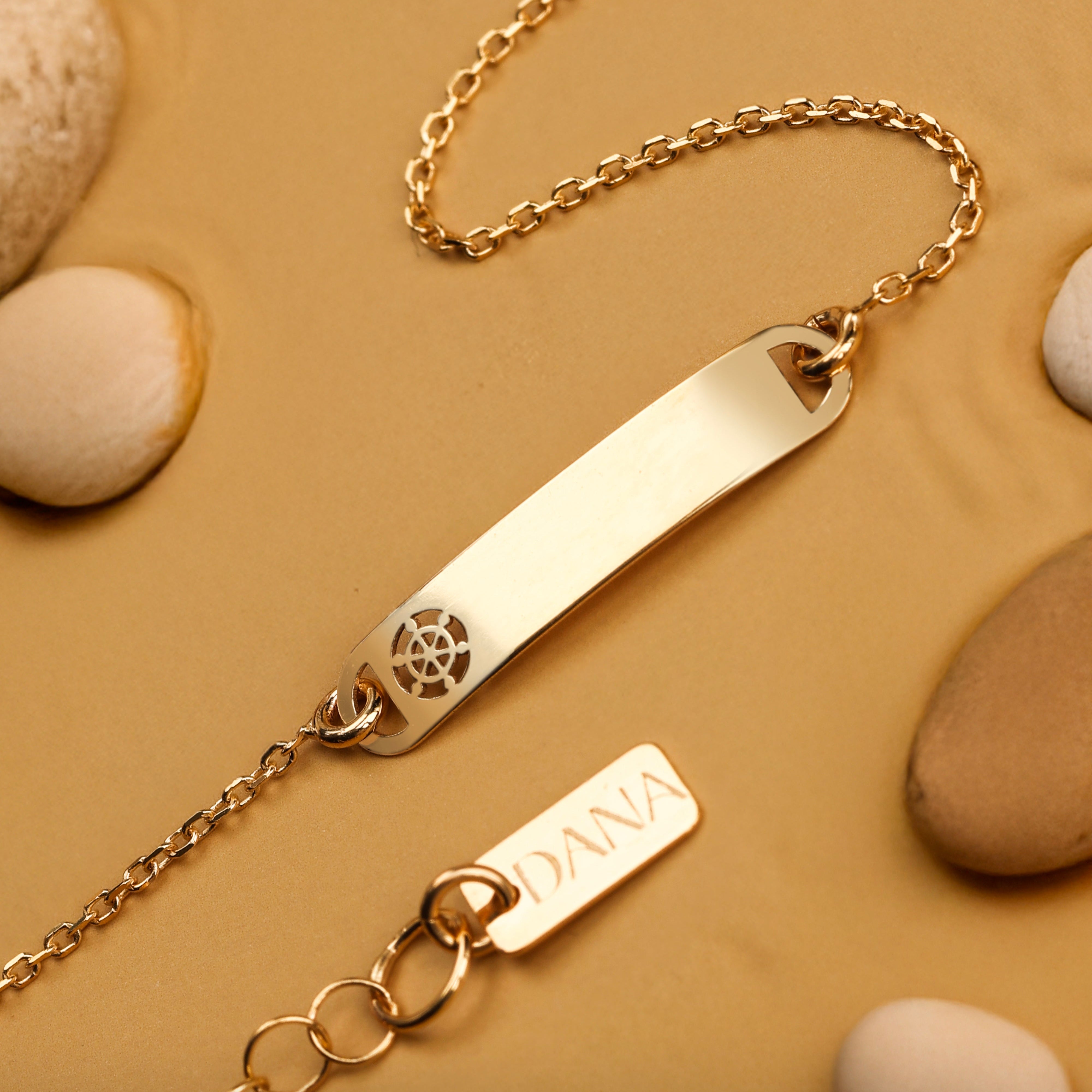 Bracciale Baby con targa rettangolare e timone traforato