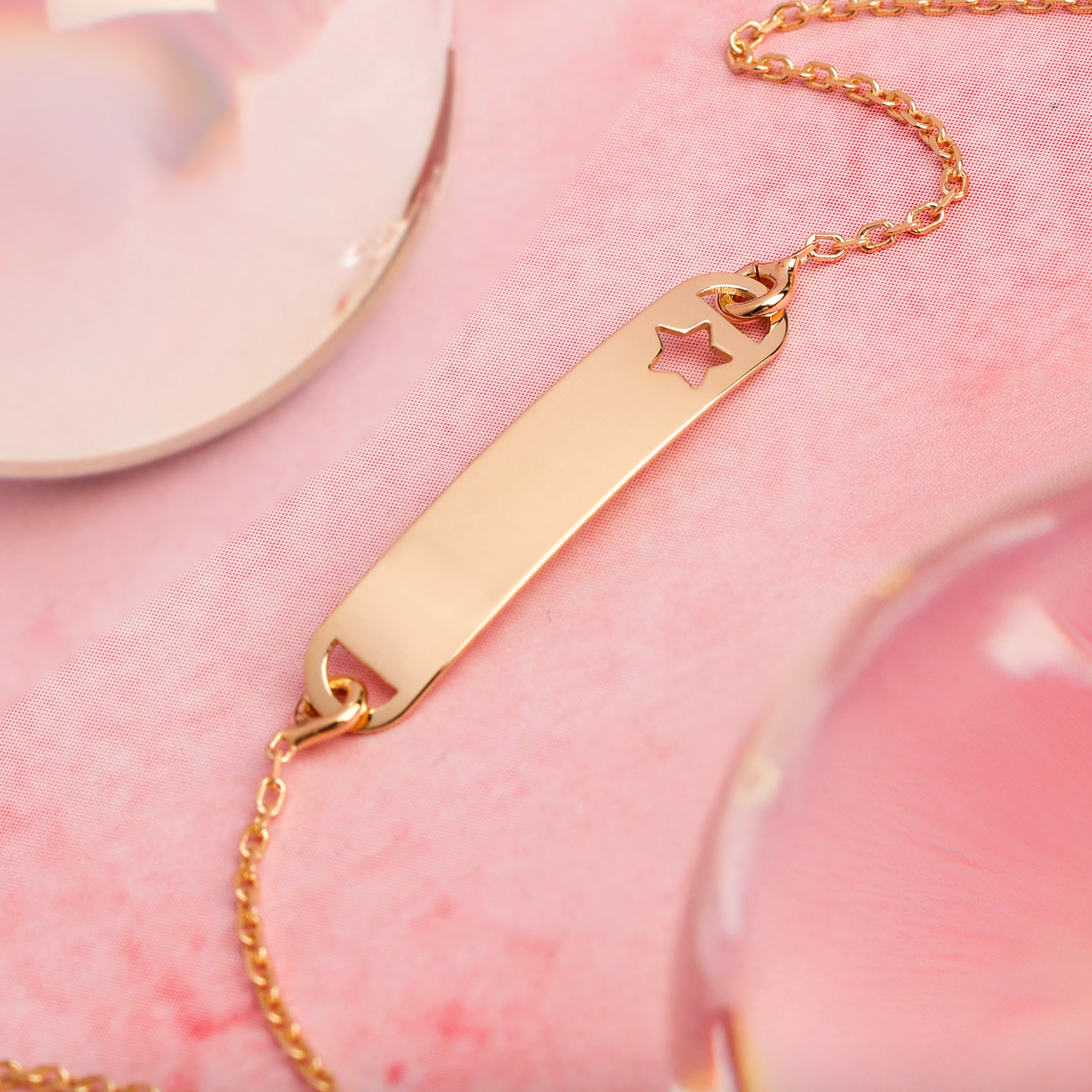 Bracciale Baby con targa rettangolare e stella traforata