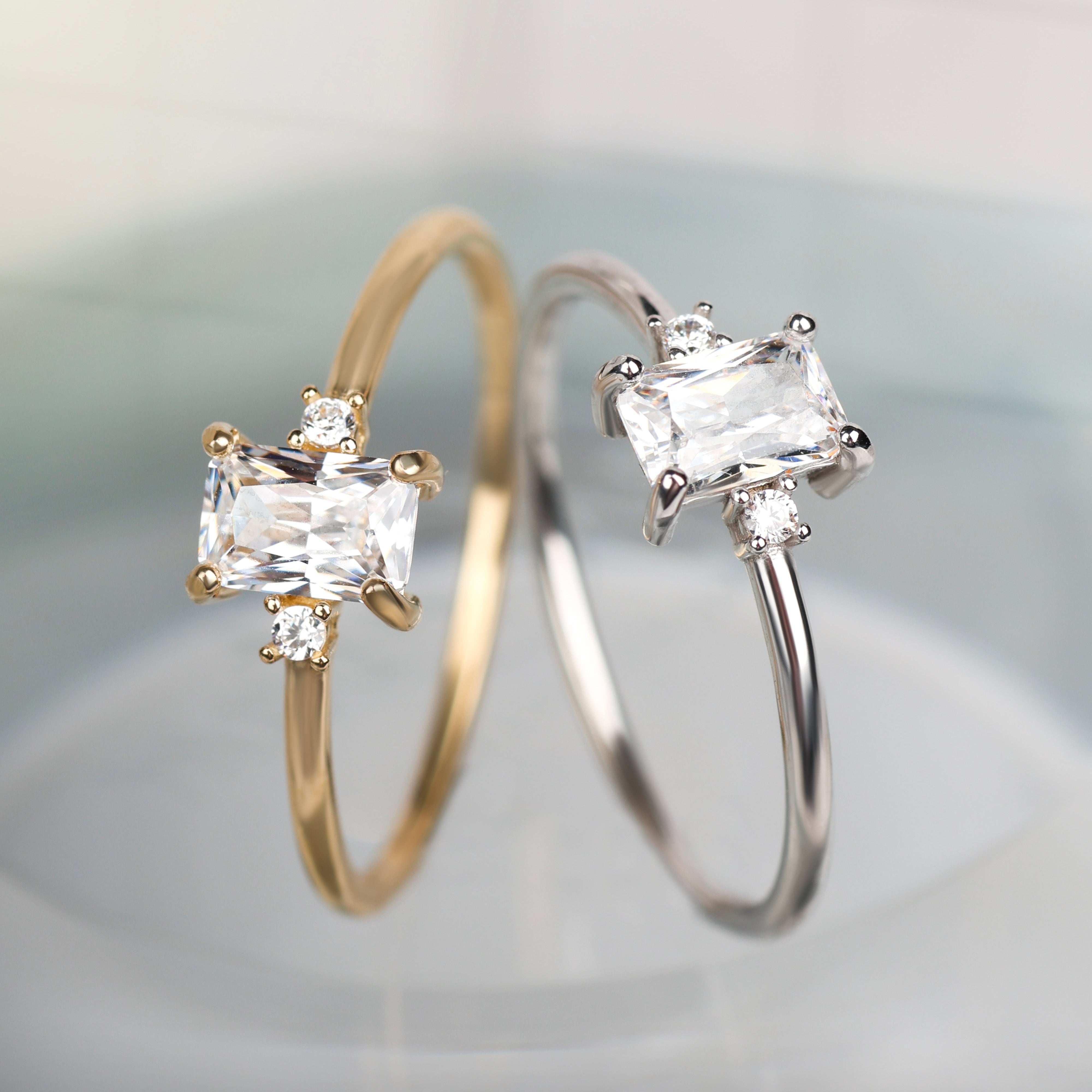 Anello da Donna con Swarovski taglio baguette e zirconi bianchi
