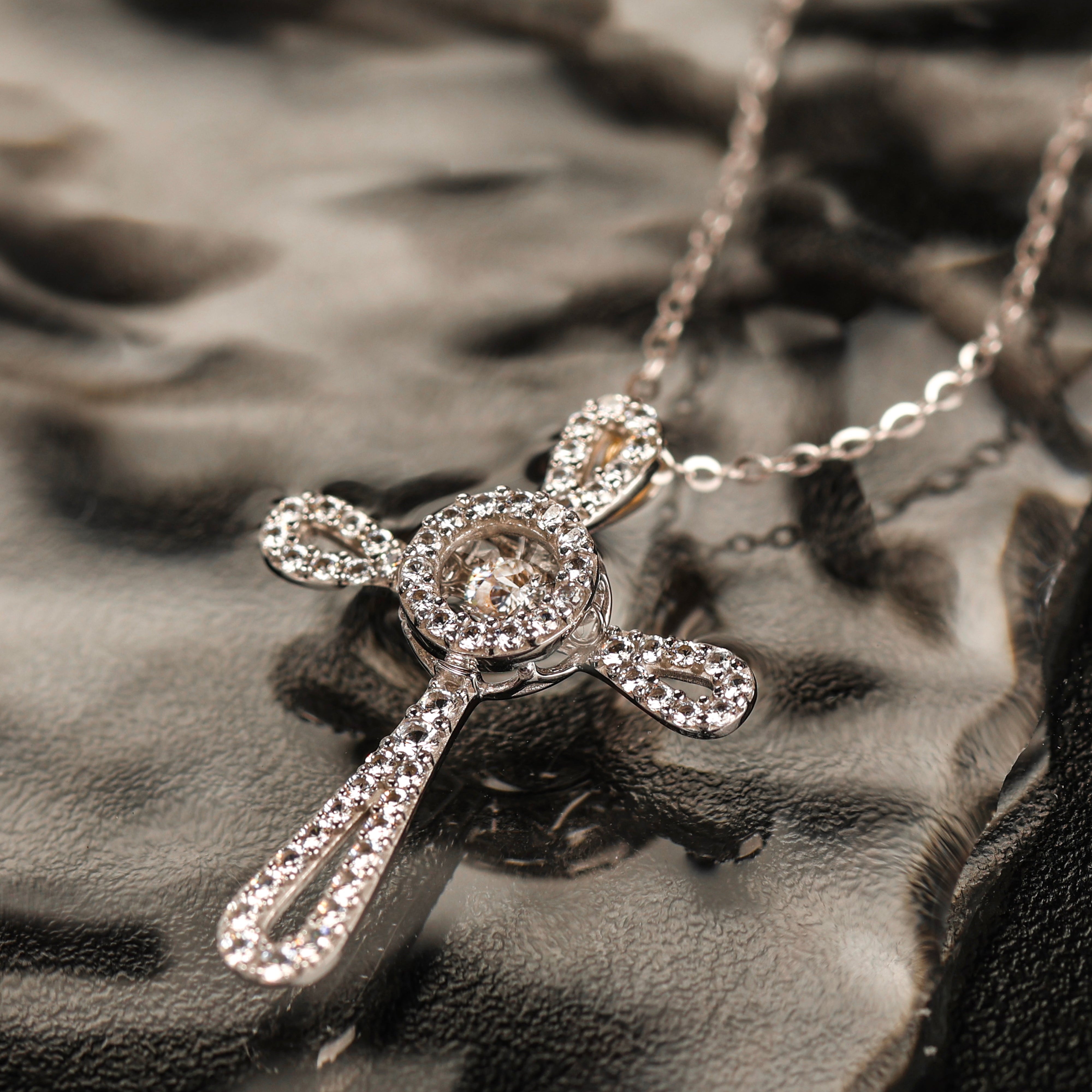 Collana da Donna con Croce Collezione Eternelle