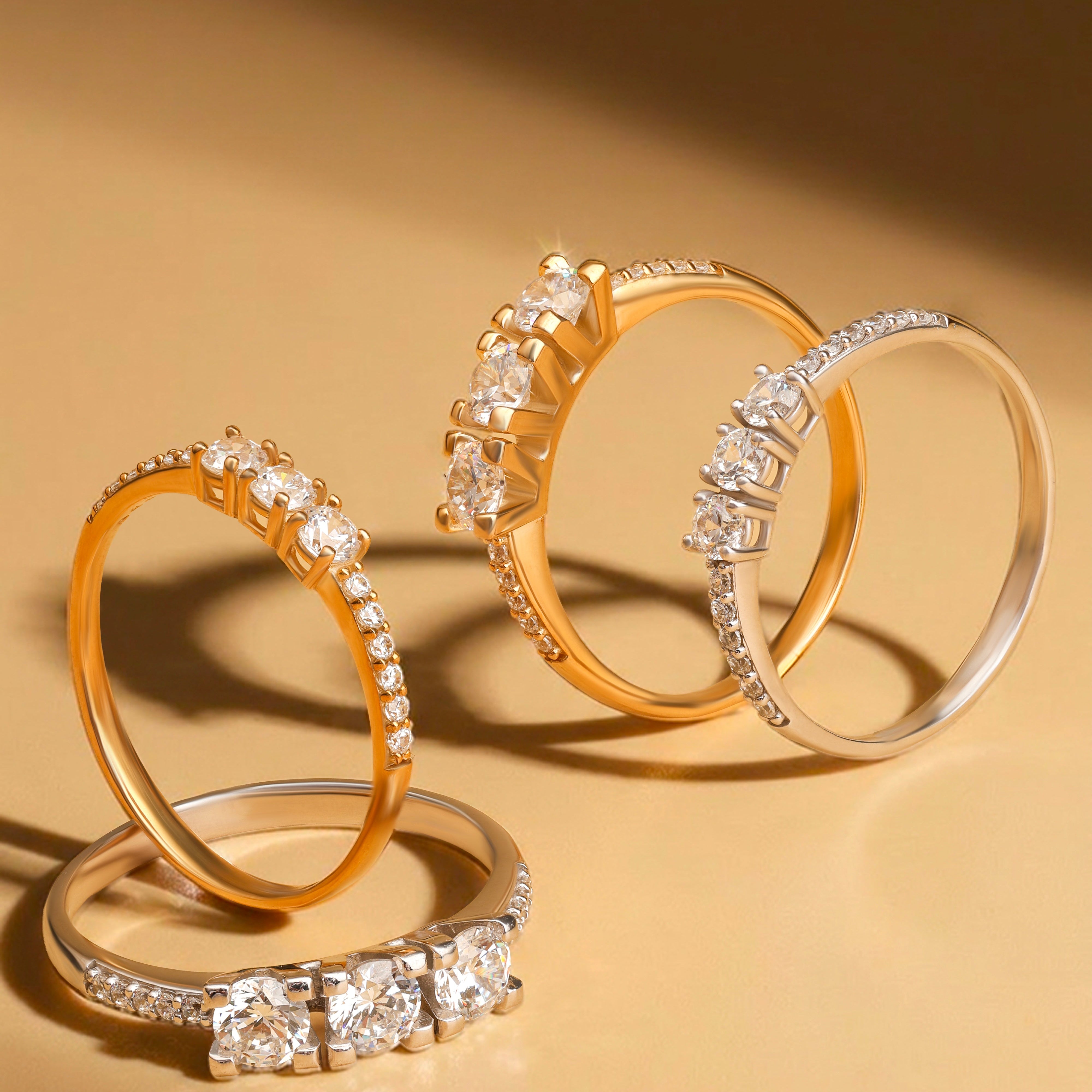 Anello Trilogy da Donna, modello con castone a V - Endless Love