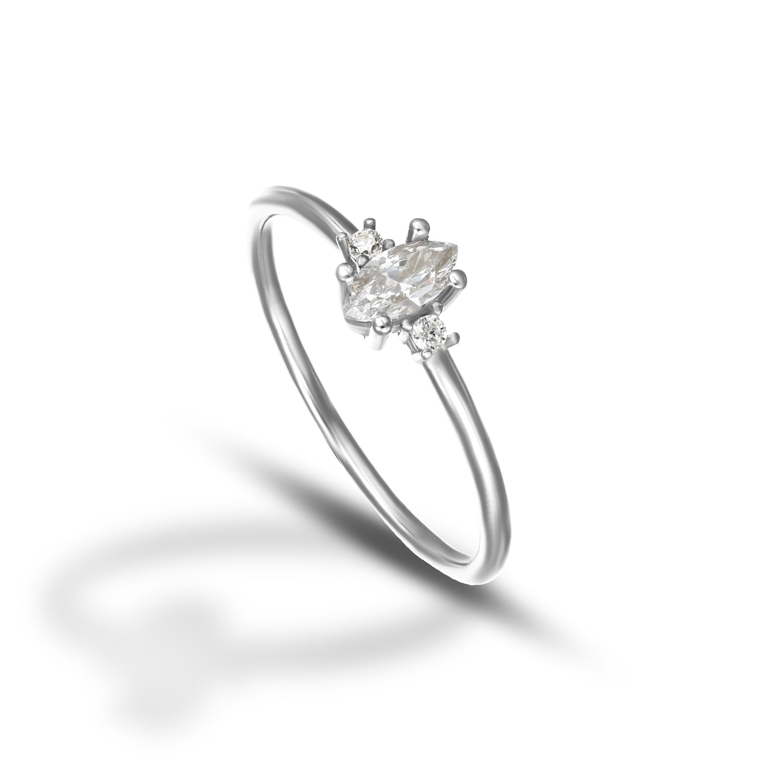 Anello da Donna con Swarovski taglio marquise e zirconi bianchi