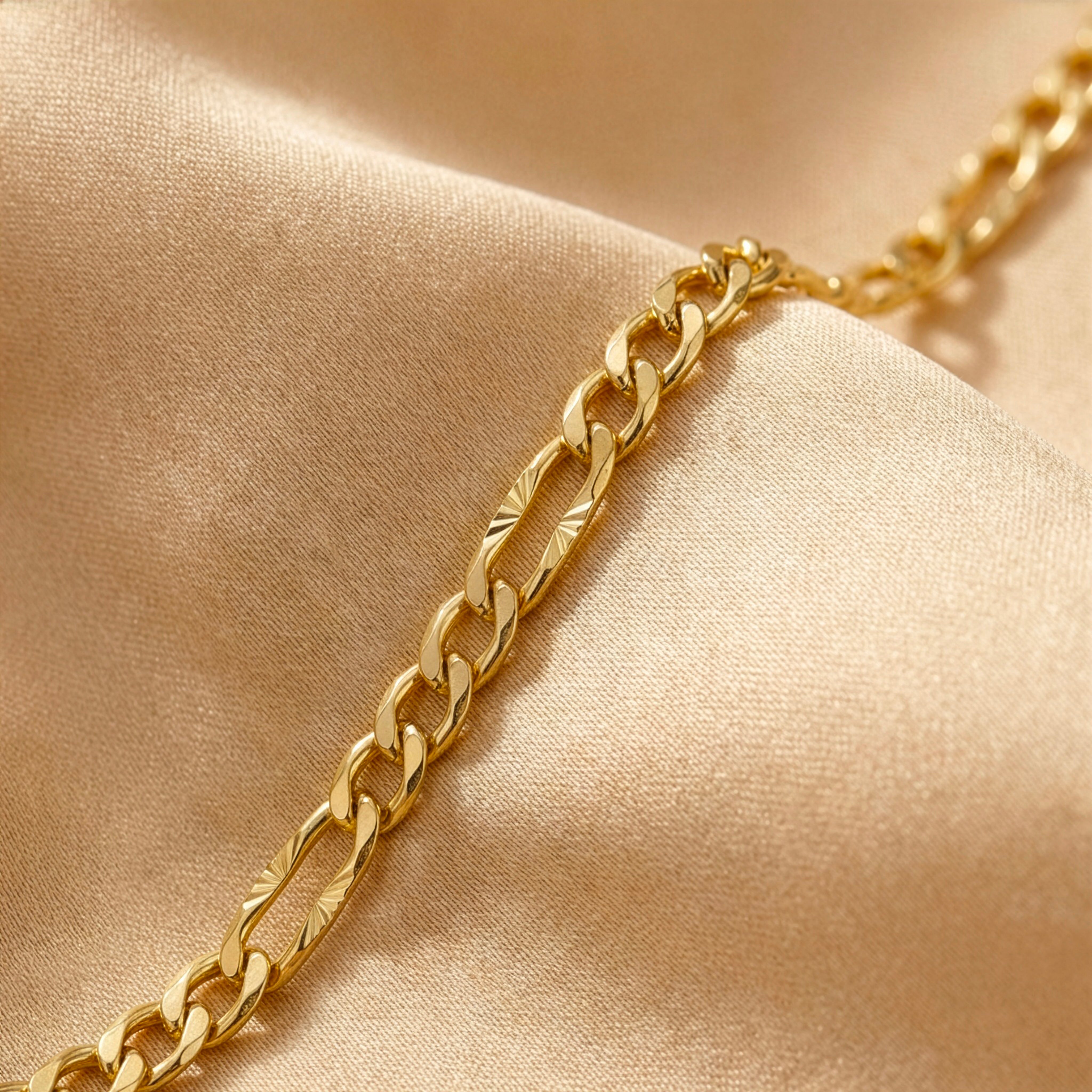 Bracciale da Uomo "Collezione Timeless" - Figaro 3+1 con finitura diamantata a raggi